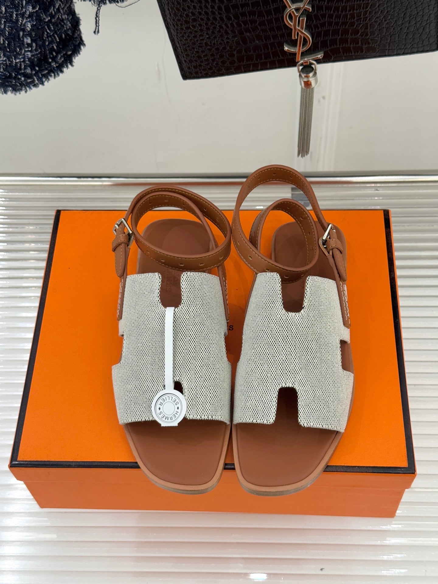 HM 26ss Flat Sandals Brown Beige Canvas Sheepskin 642790