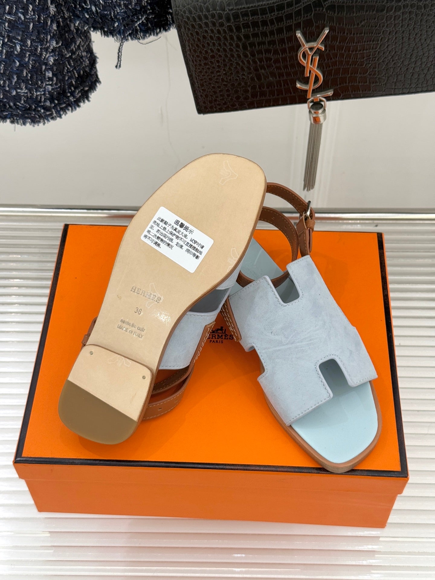 HM 26ss Flat Sandals Baby Blue Suede Sheepskin 642796