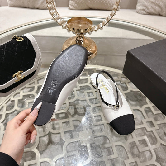 CC 26s Mary Jane White Black Sheepskin 627039