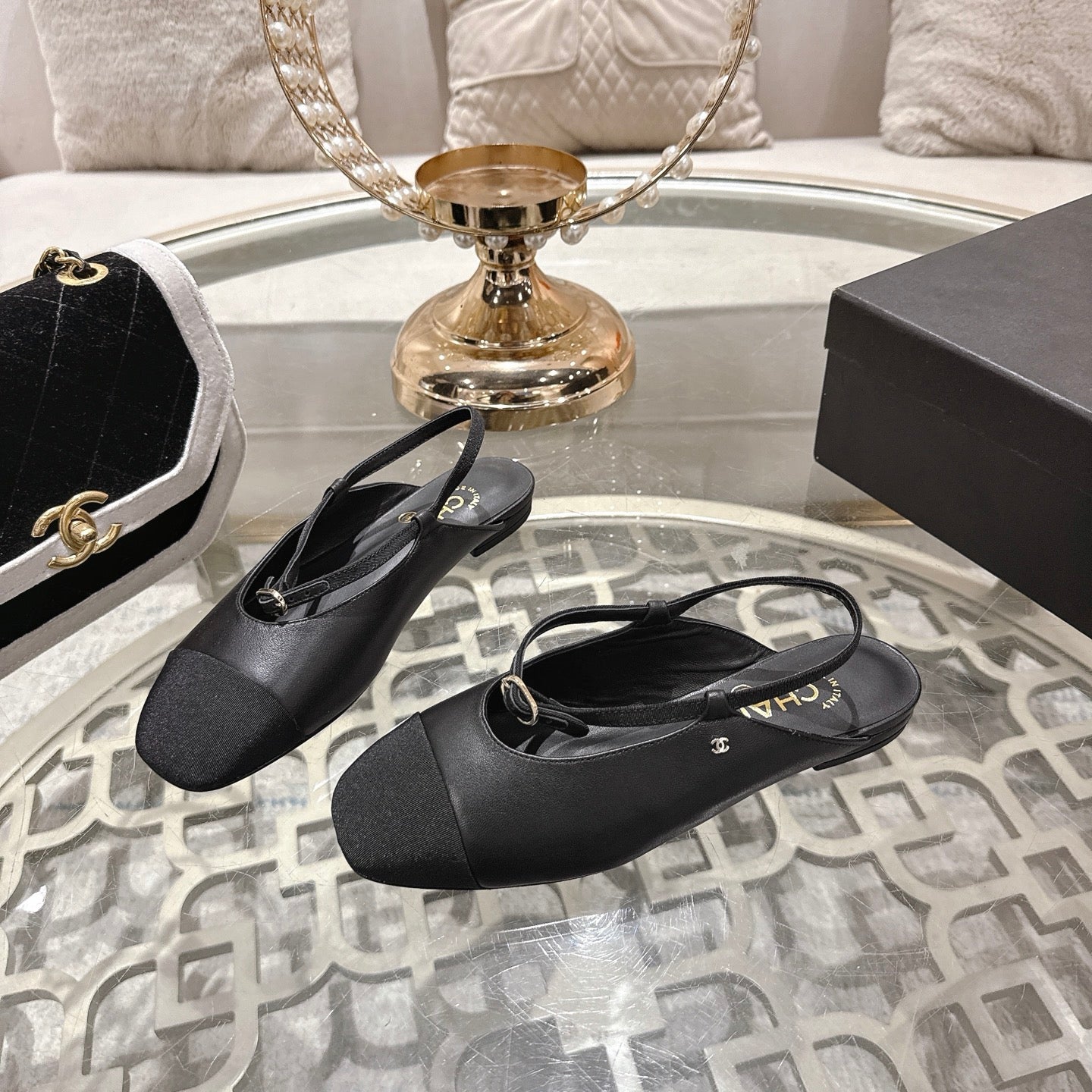 CC 26s Mary Jane Black Sheepskin 627040
