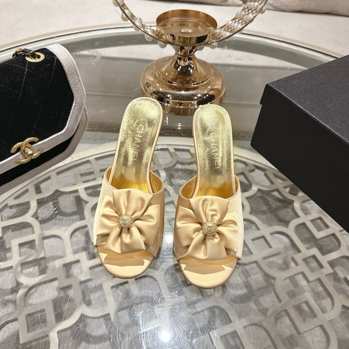 CC 26s Camellia High-Heeled Slippers Sheepskin