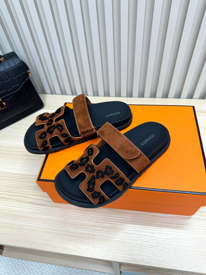 HM 26ss Slippers Brown Black Suede Leather 618577