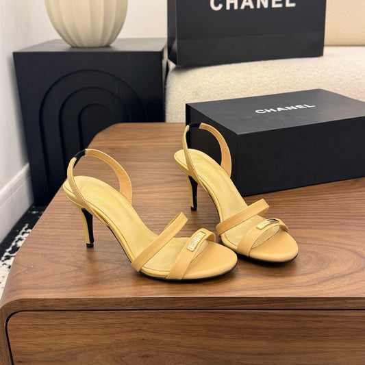 CC 26s Sandals 80 Beige Sheepskin 183529
