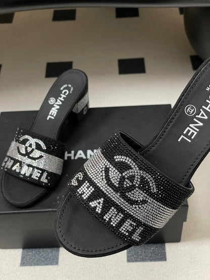 CC 26s  Sandals 70 Black Sheepskin Rhinestones 649513
