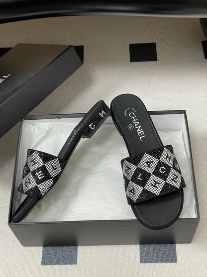 CC 26s Flat Sandals Black Sheepskin Rhinestones 649522