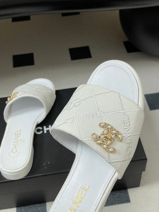 CC 26s Flat Sandals White Canvas Sheepskin Double C 649510