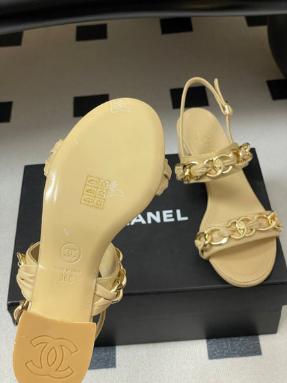 CC 26s Buckle Chain Sandals 55 Beige Sheepskin 649472