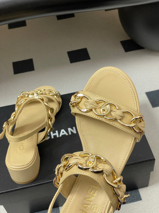 CC 26s Buckle Chain Sandals 55 Beige Sheepskin 649472