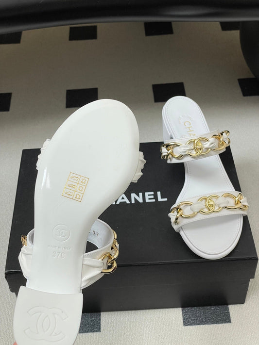 CC 26s Chunky Heels Sandals 55 White Sheepskin 649470
