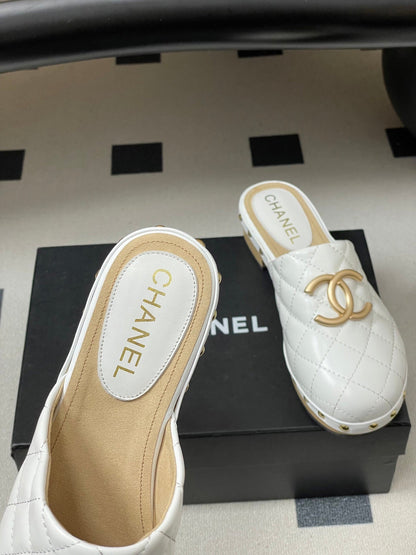 CC 26s Flat Mule White Beige Cowhide 649403