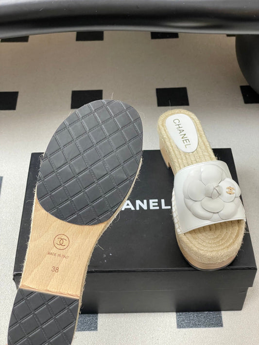 CC 26s Camellia Slippers Beige White Rope Smooth Leather 649401