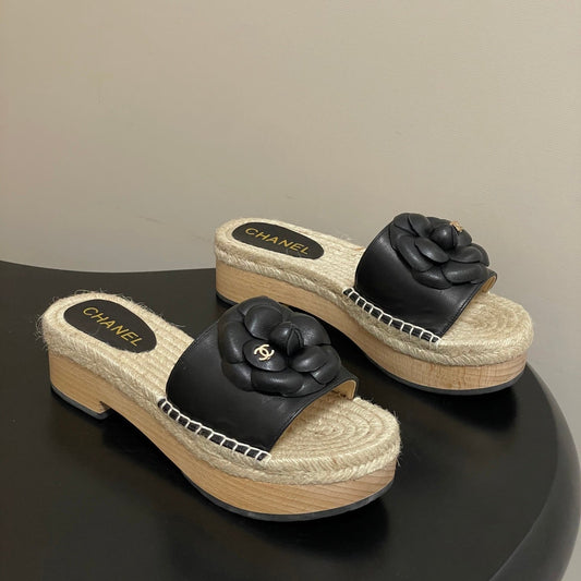 CC 26s Camellia Slippers Beige Black Rope Smooth Leather 649402