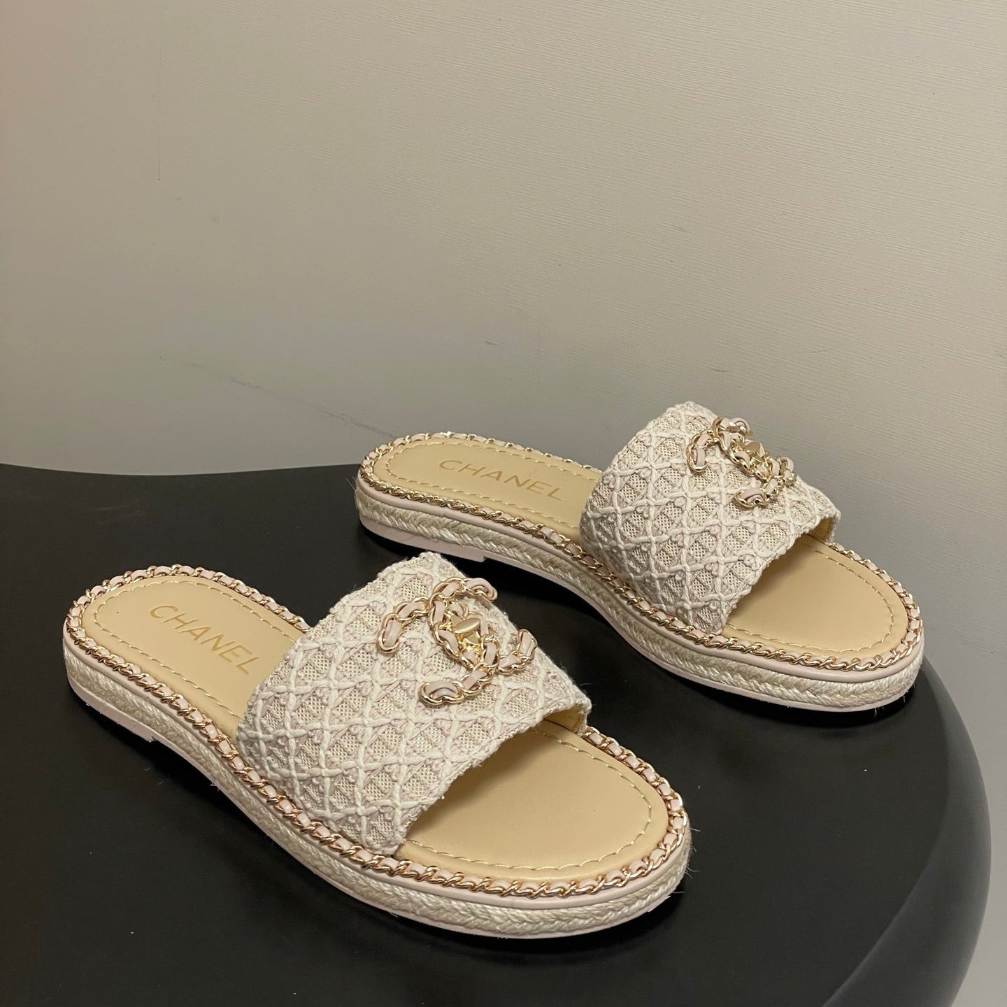 CC 26s Flat Slippers Beige Gold Fabric Sheepskin 649484