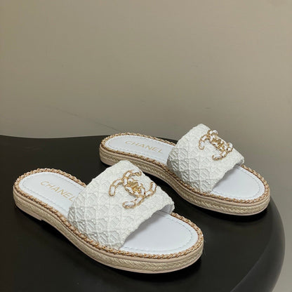 CC 26s Flat Slippers White Gold Fabric Sheepskin 649486