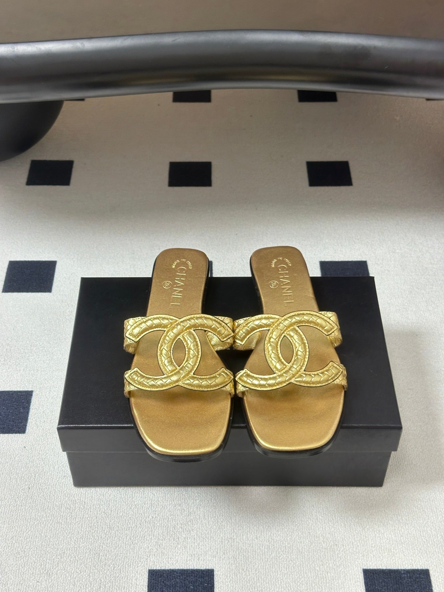 Chanel 2026 Ballet Flats Cowhide 834686
