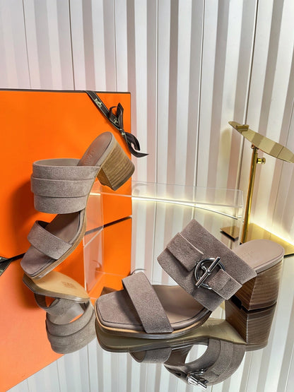 HM 26ss Kelly Buckle High-Heeled Sandals Taupe Suede 641963