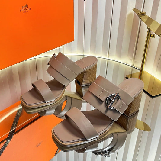 HM 26ss Kelly Buckle High-Heeled Sandals Beige Calfskin 641964