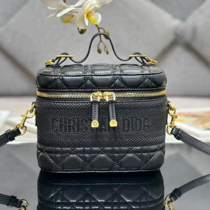 Dior 2026 Vanity Case 18.5cm Lambskin 158275