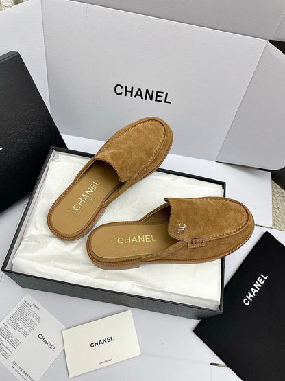 CC 26s Double C Mule Suede