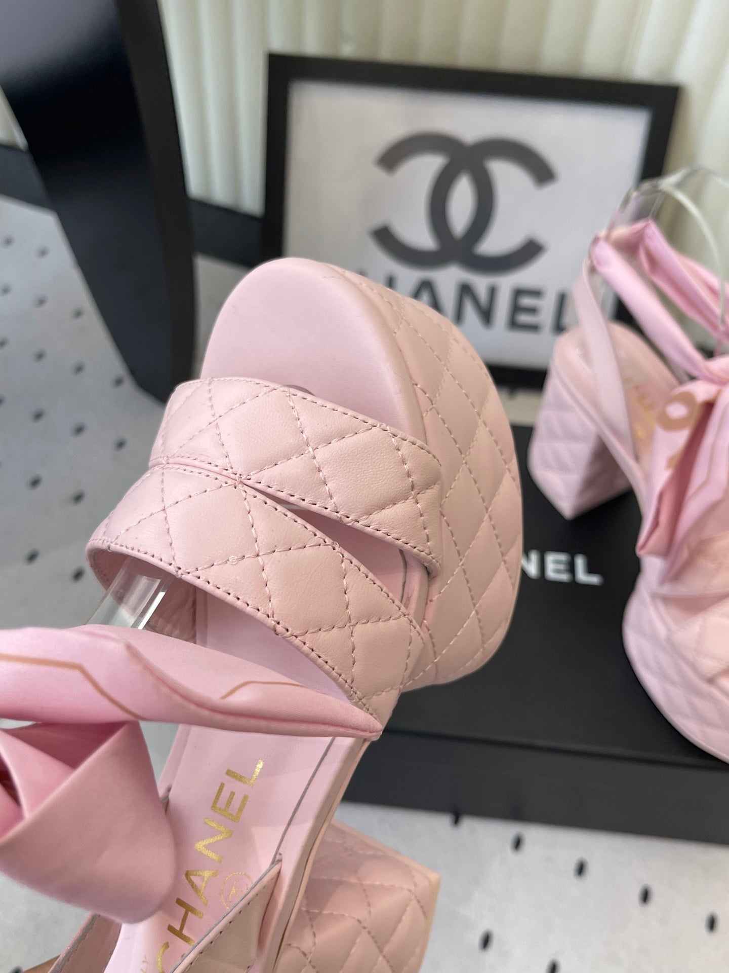 CC 26s Platform Sandals 75 Pink Sheepskin 650086