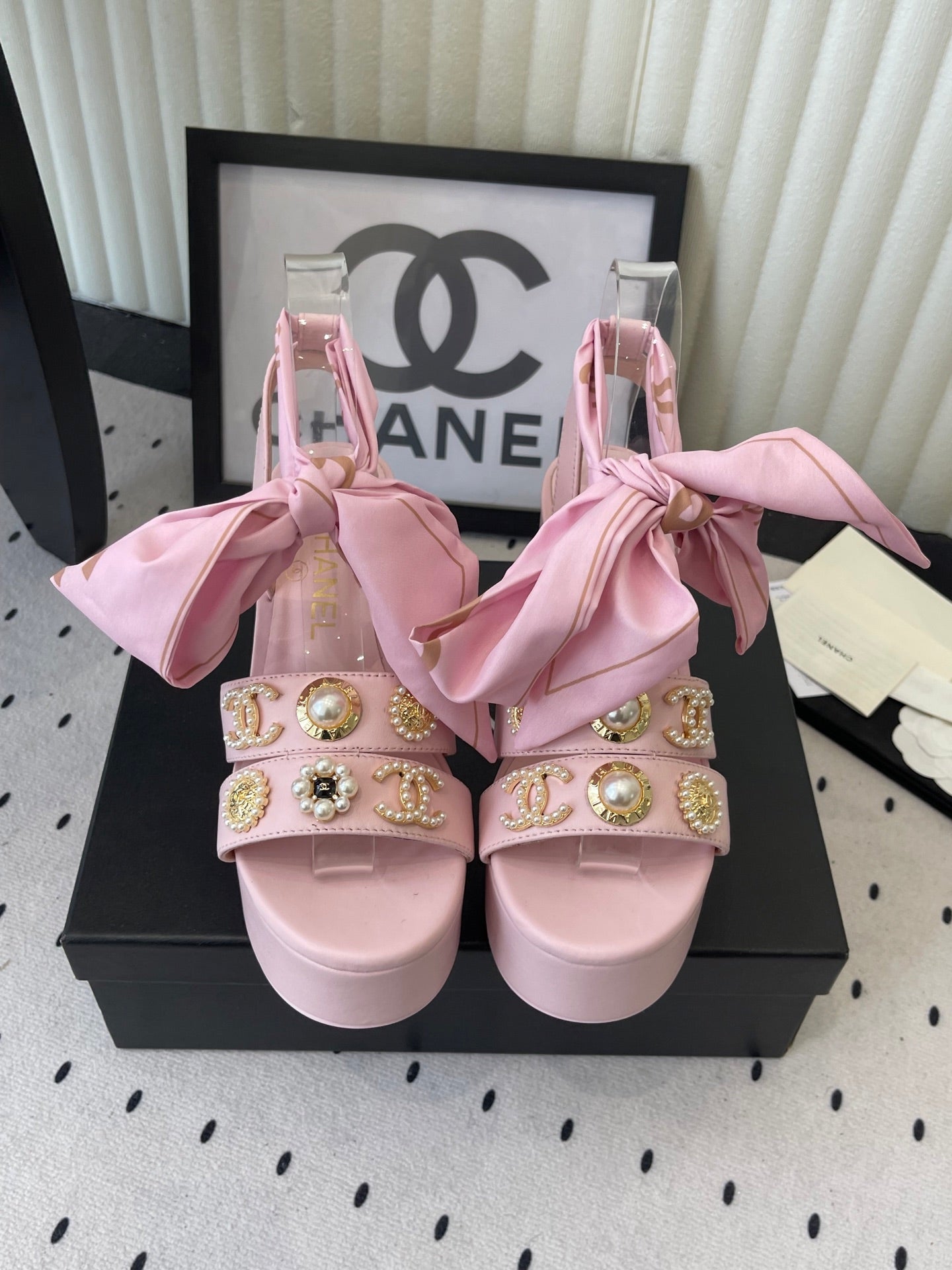 CC 26s Platform Sandals 75 Pink Sheepskin Mixed Gold Charm 650090