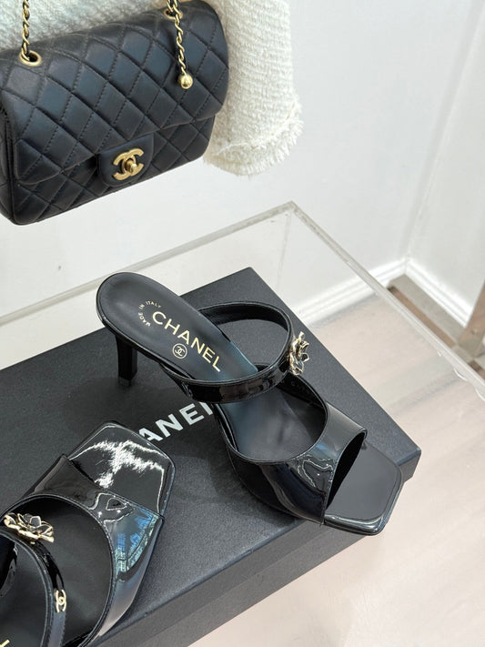 CC 26s High Heeled Sandals Black Patent Leather 643034