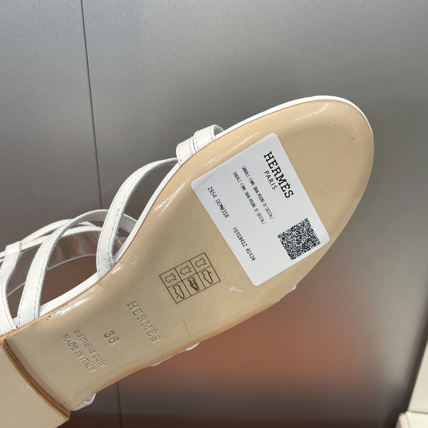 HM 26ss Kelly Silver Buckle Sandals Calfskin 607160