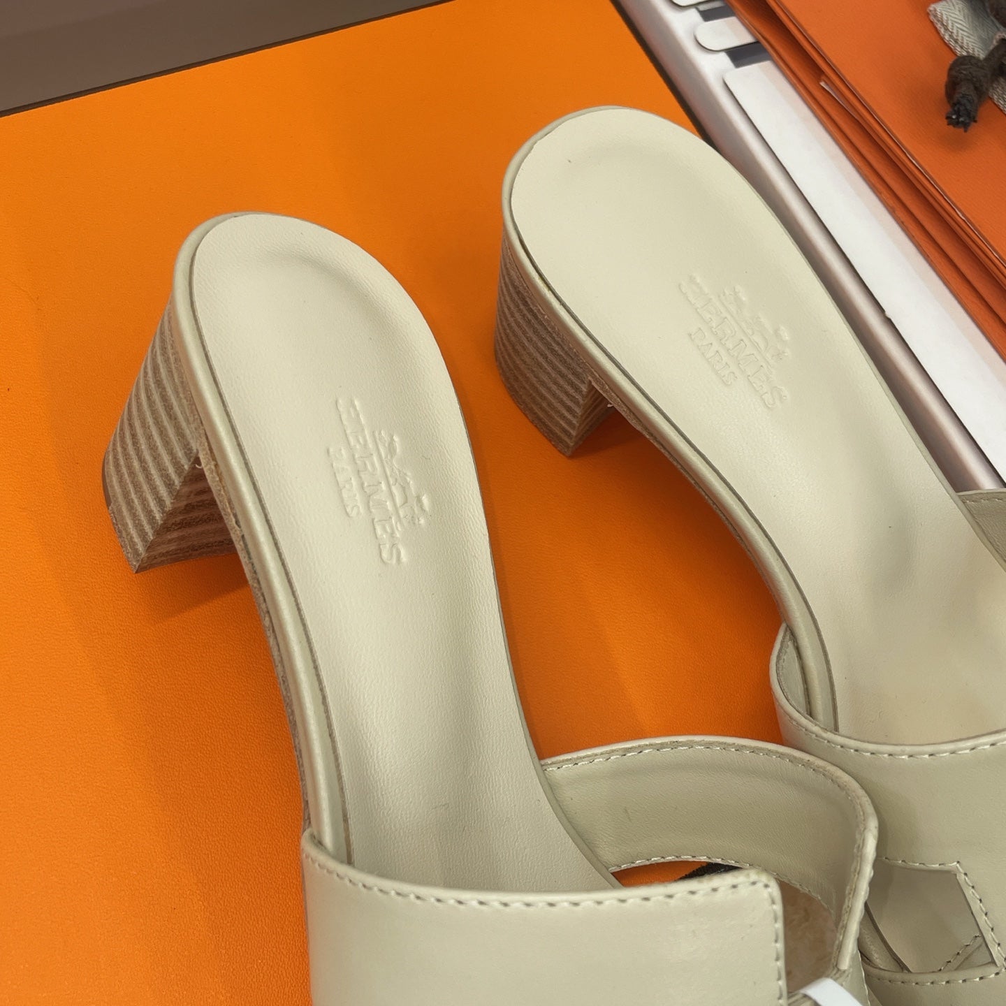 HM 26ss Oran Sandals 45 Light Beige Calfskin 607226