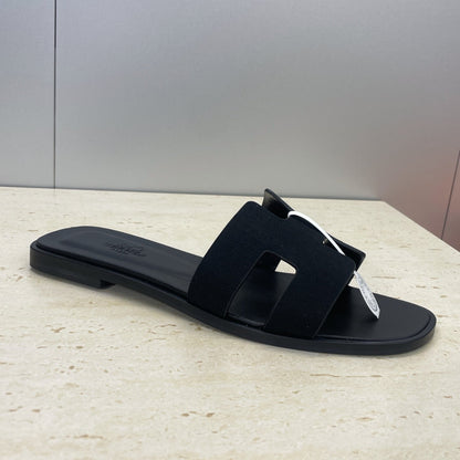 HM 26ss Oran Sandals Black Calfskin 607237