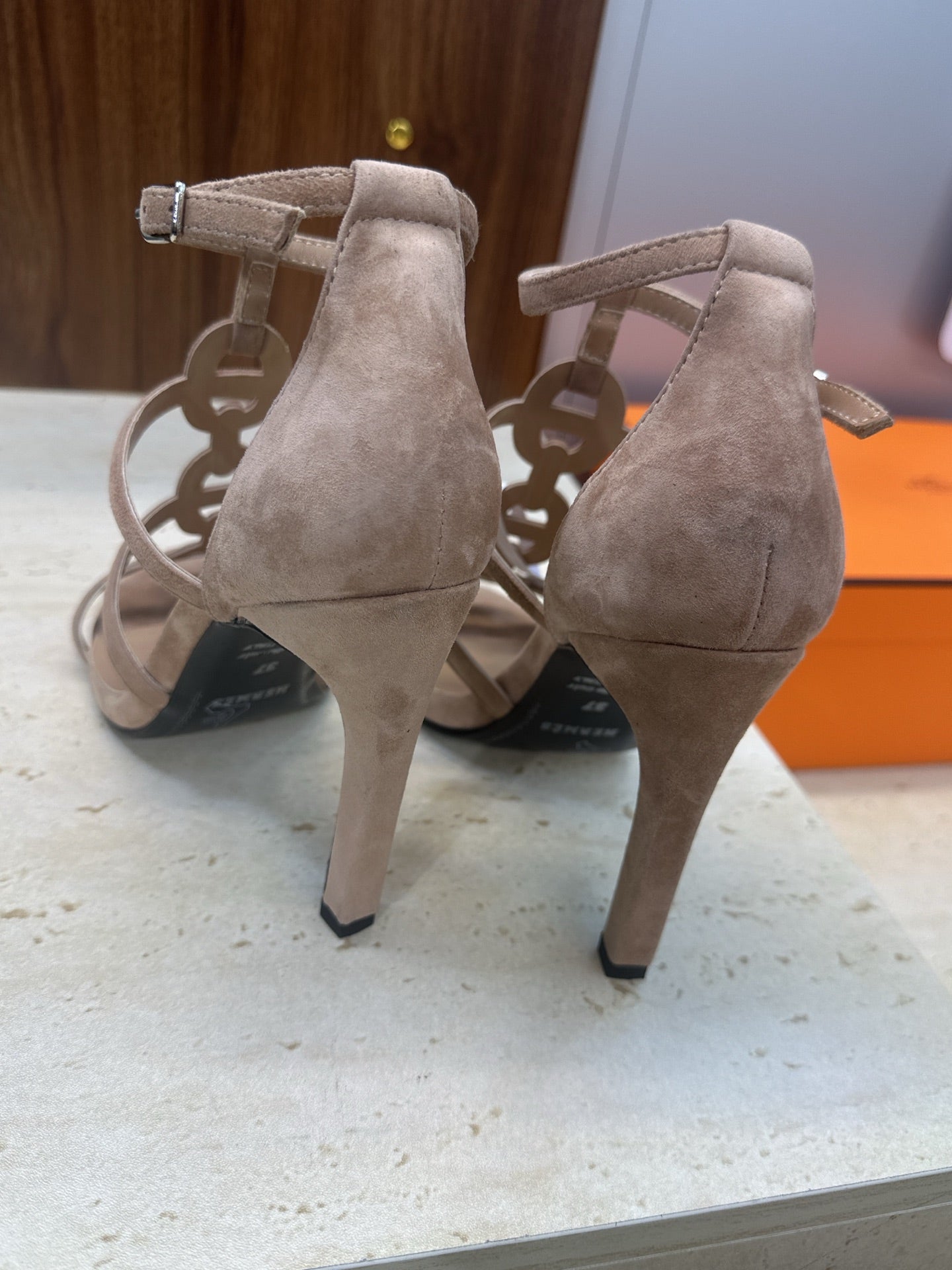 HM 26ss High Heels Sandals 95 Taupe Suede 633222