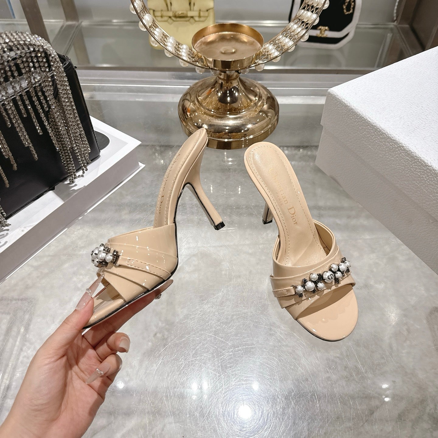 CD 26 High-Heeled Mules 85mm Pearl Beige Patent Leather 592250