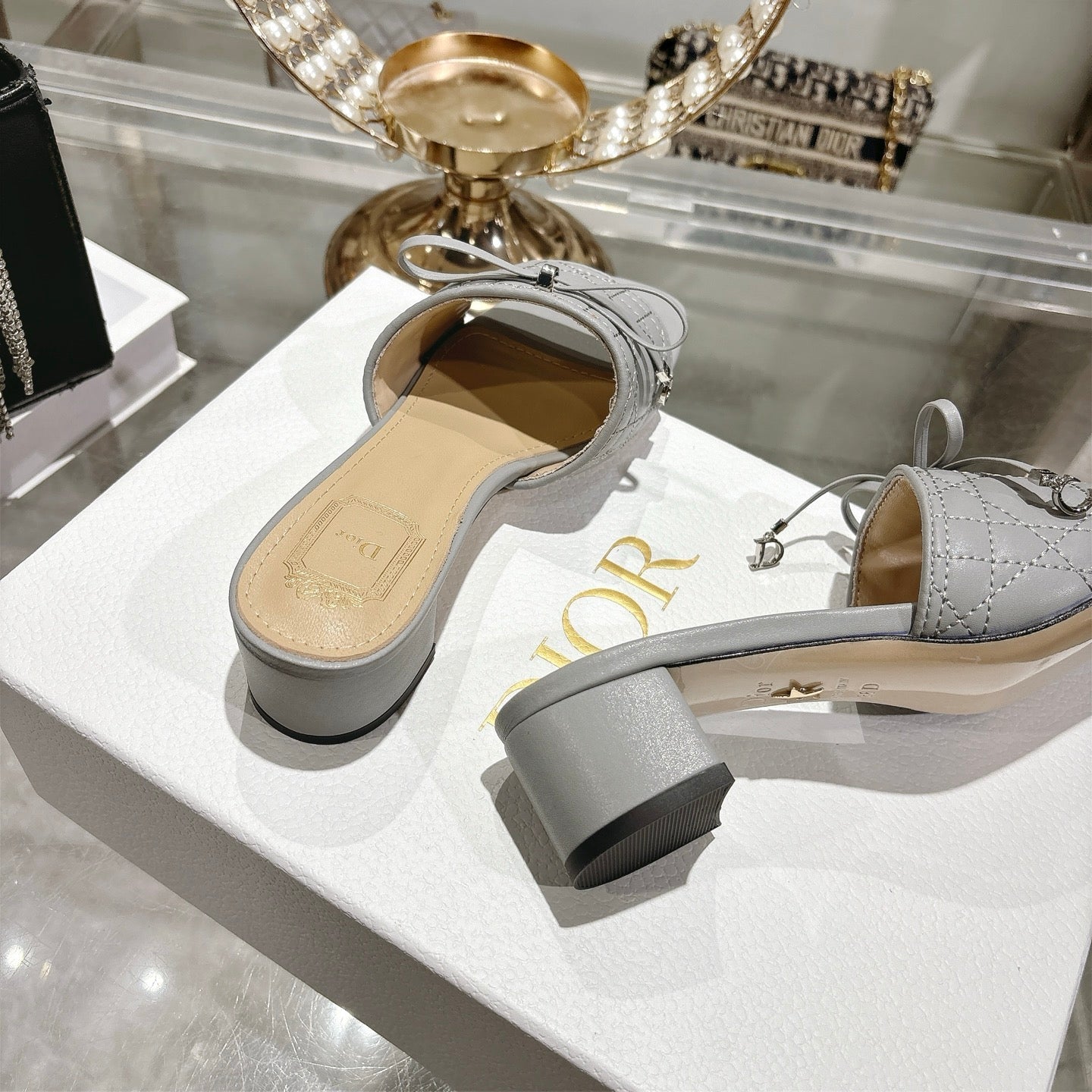 CD 26s Slippers Gray Beige Sheepskin 679865
