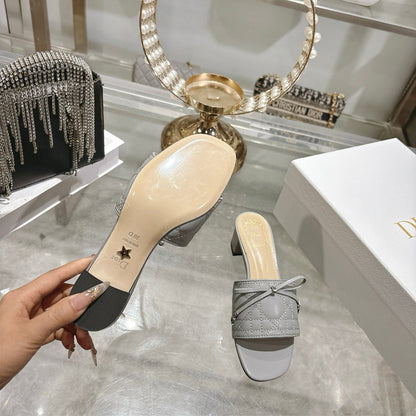 CD 26s Slippers Gray Beige Sheepskin 679865