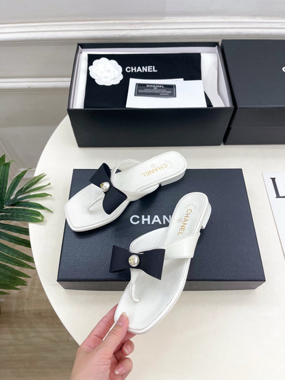 Chanel 2026 Double C Pearl Bow Flip-Flops Leather Sheepskin 831448